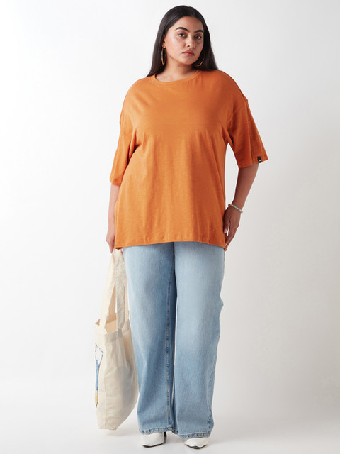 Bewakoof AIR Women Plus Size Solid Round Neck Cotton Oversized T-shirt - Image 5