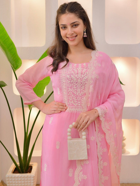 THE52 Women Ethnic Motifs Embroidered Regular Thread Work Chanderi Silk Kurta with Trousers & With Dupatta - Image 6