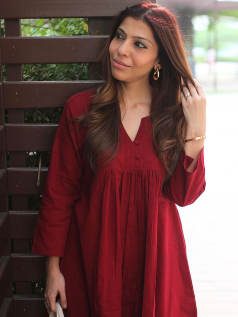 Aaghnya Women Empire Kurta with Trousers - Image 3