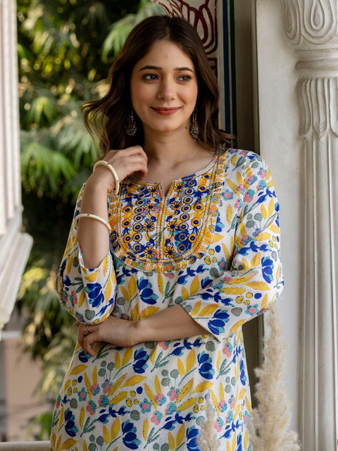 Pjyot by surhi Floral Embroidered Notch Neck Thread Work Pure Cotton Straight Kurta