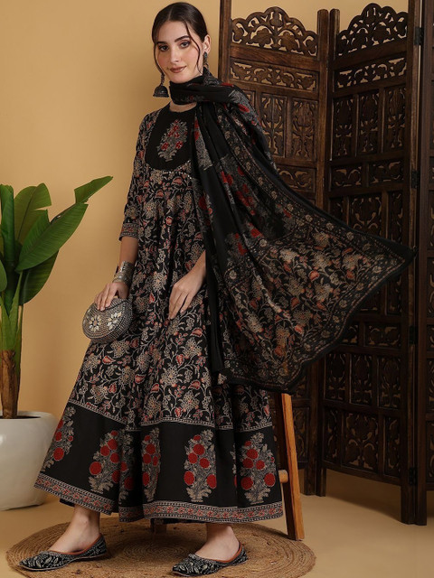 SZN Women Floral Printed Panelled Kurta with Trousers & With Dupatta