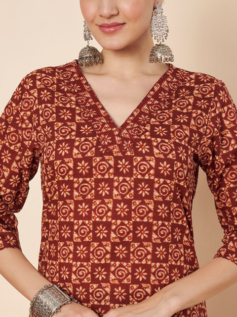 BHAVYA ATTIRE Floral Printed Thread Work Pure Cotton Straight Kurta - Image 2