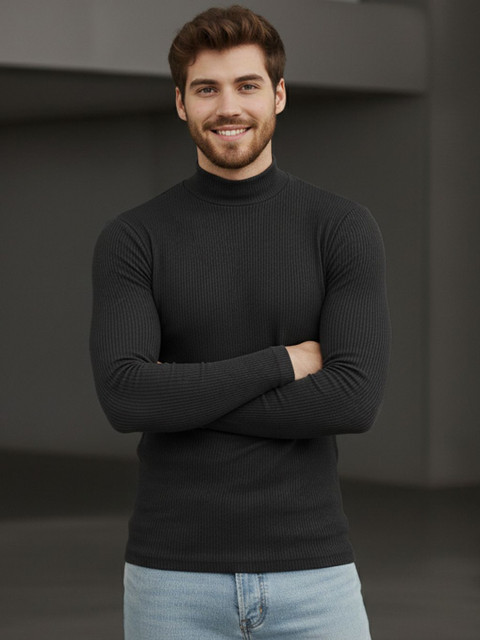 Genzy Men Self Design Turtle Neck Slim Fit T-shirt