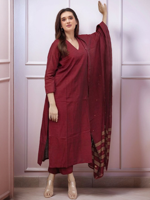 Aaghnya V-Neck Straight Kurta With Trousers & Dupatta