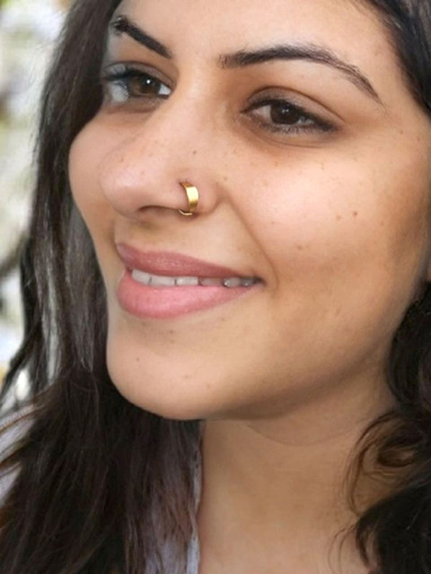 Sangria Women Brass Gold-Toned Nosepin