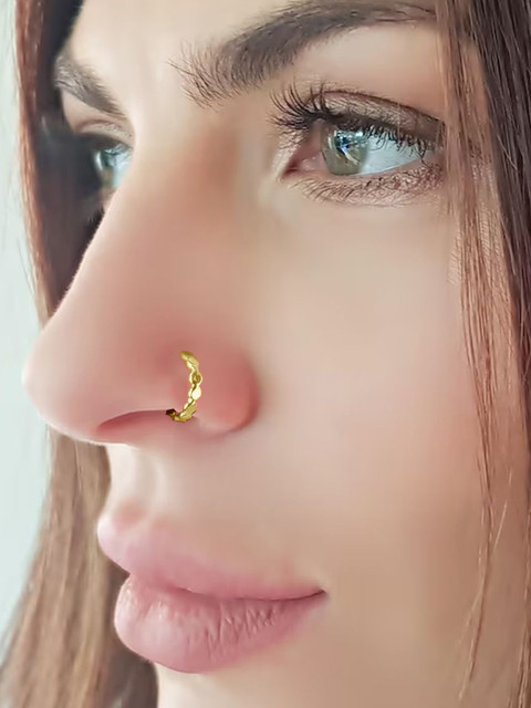 Sangria Women Gold-Plated Ring Nosepin