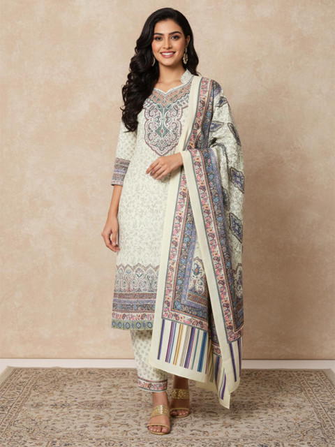 Zamour Embroidered Kalamkari Unstitched Dress Material