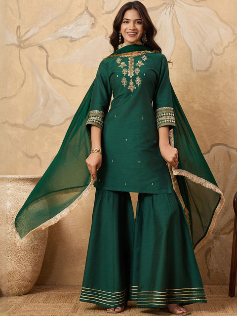 House of Pataudi Women Floral Yoke Design Kurta with Sharara & Dupatta