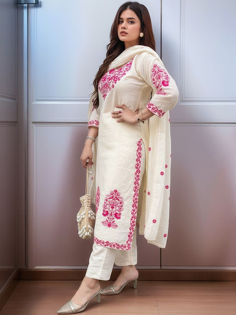 Aaghnya Women Ethnic Motifs Embroidered Regular Thread Work Kurta with Trousers & With Dupatta - Image 5