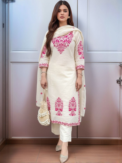 Aaghnya Women Ethnic Motifs Embroidered Regular Thread Work Kurta with Trousers & With Dupatta
