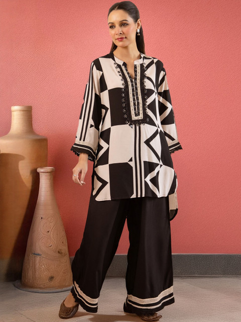 Sangria Geometric Printed Mandarin Collar Three-Quarter Sleeve Tunic & Palazzos