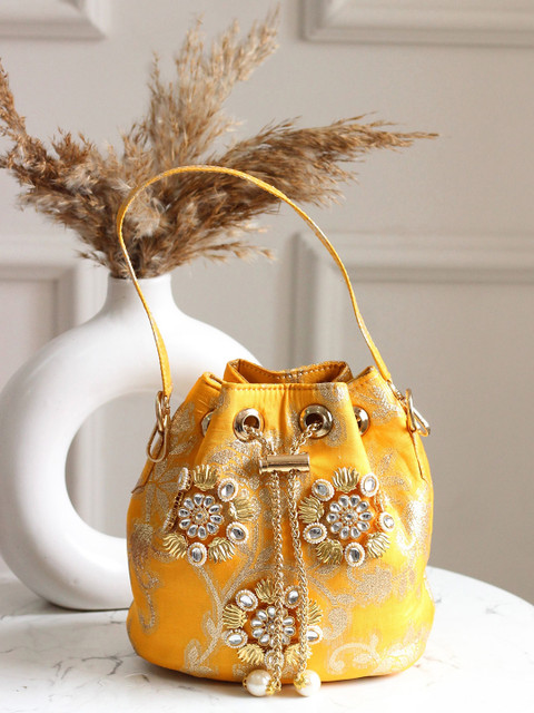 BOXWISH BY BHUMIKA Embroidered Potli Clutch