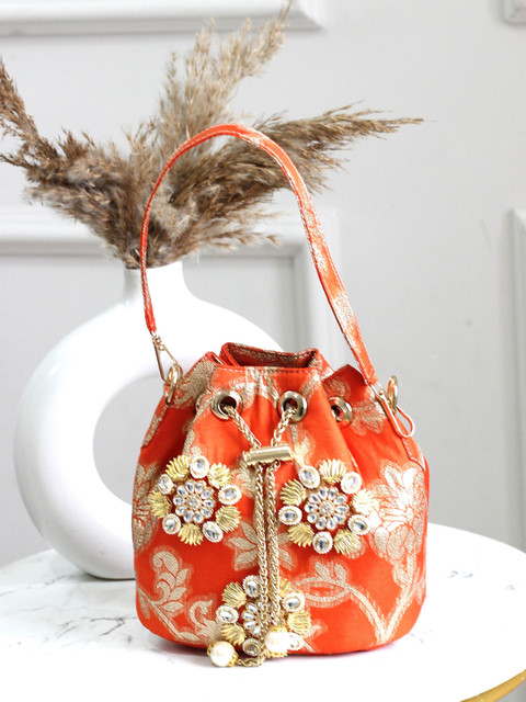 BOXWISH BY BHUMIKA Embroidered Potli Clutch