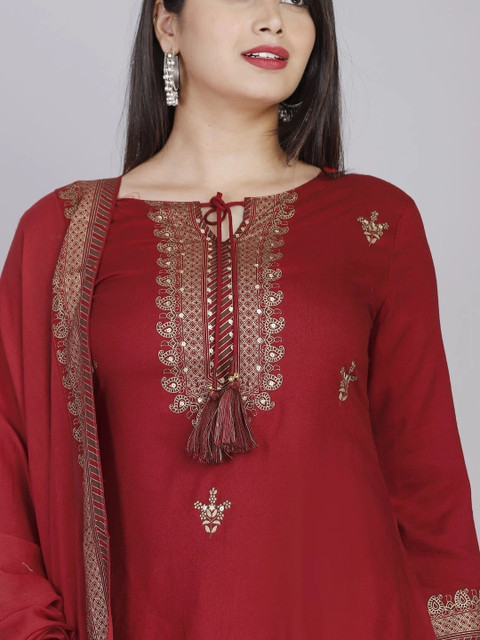 shoecom Womens Maroon Embroidered Kurta Set - Image 2