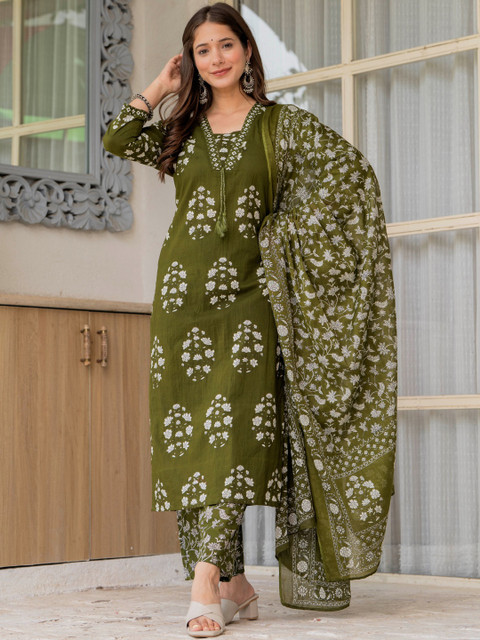 PARTHVI Women Floral Printed Regular Thread Work Pure Cotton Kurta with Palazzos & With Dupatta - Image 3