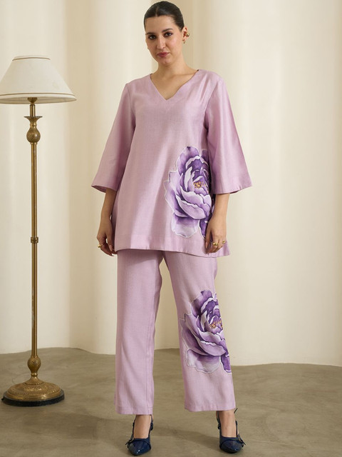 Bannos Swagger Floral Patch Work V-Neck Three-Quarter Sleeves Tunic With Trouser