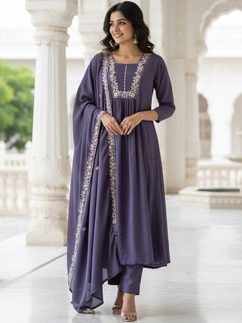 NEW ETHNIC 4 YOU Motifs Embroidered Empire Thread Work Kurta with Trousers & Dupatta