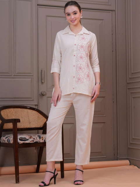 HIGHLIGHT FASHION EXPO Women Three-Quarter Sleeves Embroidered Co-Ord Set