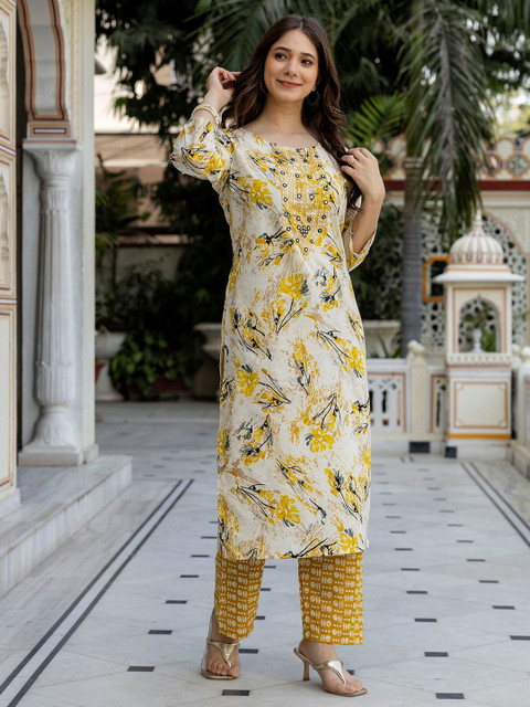 Pjyot by surhi Floral Printed Round Neck Thread Work Pure Cotton Straight Kurta