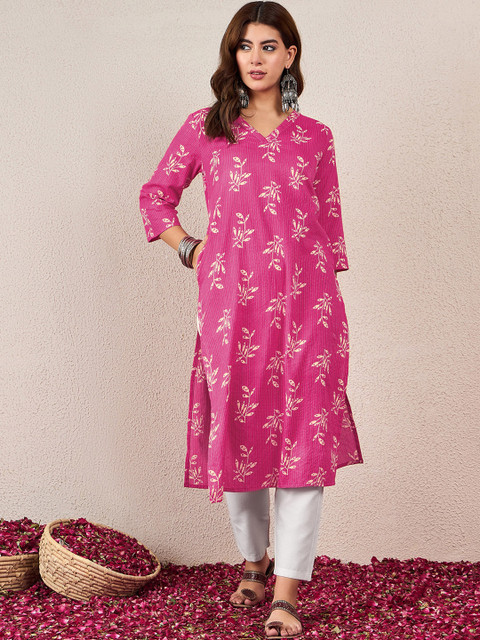 Skylee Pop Women Floral Printed Festive Cotton Straight Kurta
