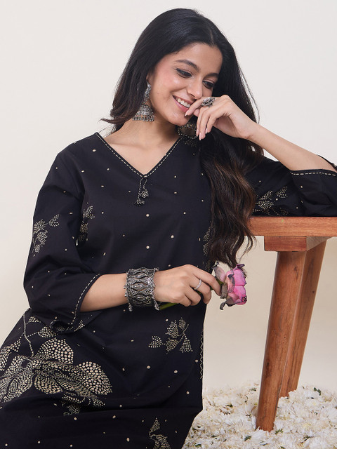 Indo Era Printed V-Neck Pure Cotton Tunic With Trousers