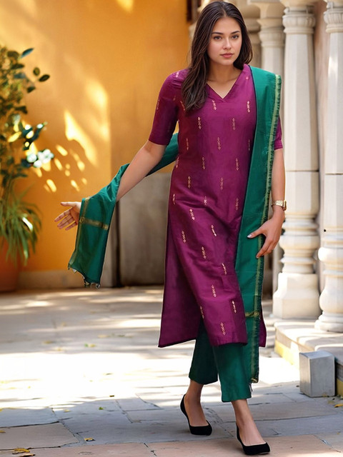 SZN Ethnic Motifs Printed Straight Kurta With Trousers & Dupatta