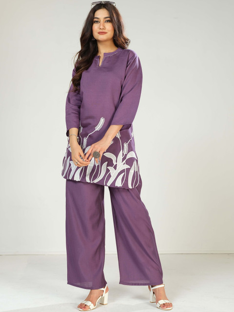 ROSHNI Ethnic Motifs Embroidered Thread Work V-Neck Co-Ords Set - Image 3