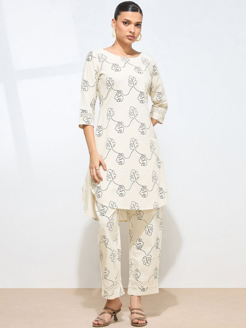 Fourleaf Printed Round Neck Top With Trousers Co-Ords Set