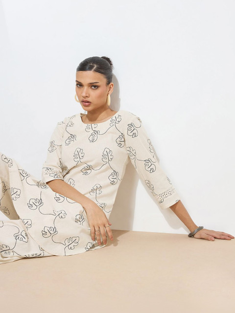 Fourleaf Printed Round Neck Top With Trousers Co-Ords Set - Image 4