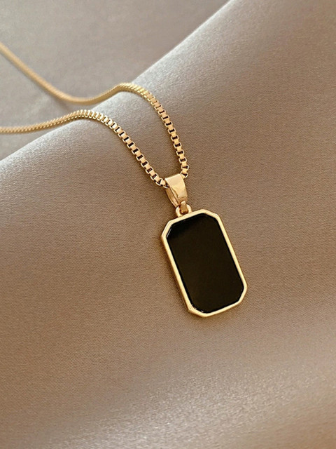 Just Lil Things Minimal Rectangle Pendant & Chains
