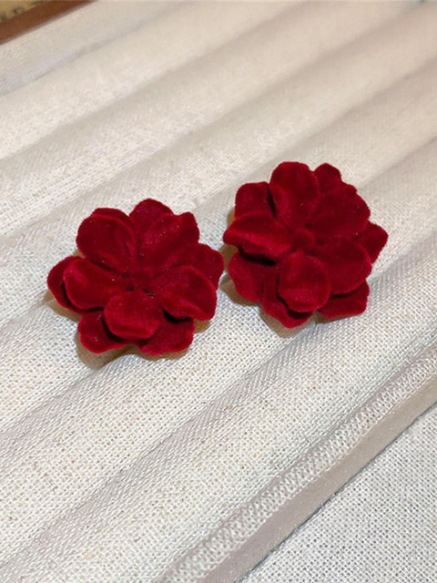 BEYTER Rose Flower Shaped Post And Back Studs