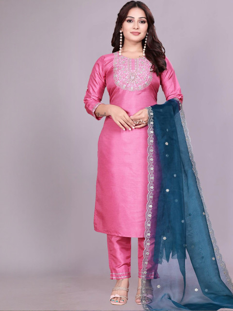 AVNISA ENTERPRISE Floral Yoke Design Thread Work Straight Kurta With Trousers & Dupatta