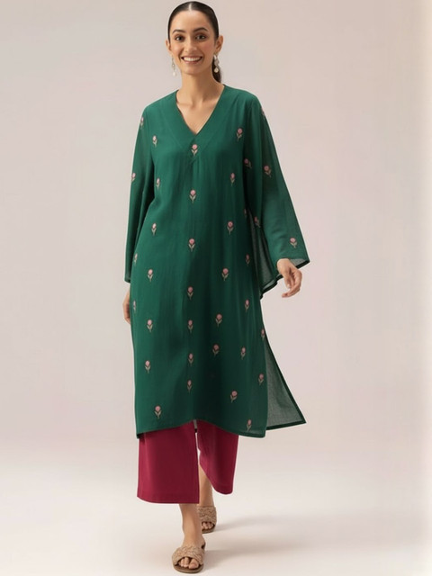 Aaghnya Floral Embroidered V-Neck Thread Work Kaftan Kurta With Palazzos - Image 4