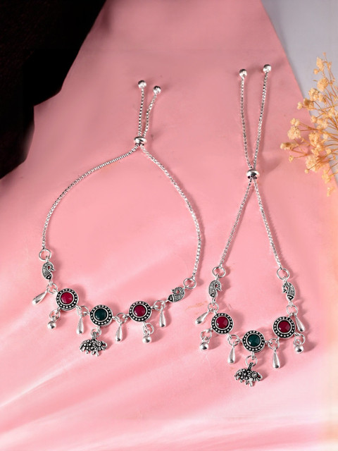 Sangria Women Silver-Plated Beads Studded Stainless Steel Fish Detailed Anklets