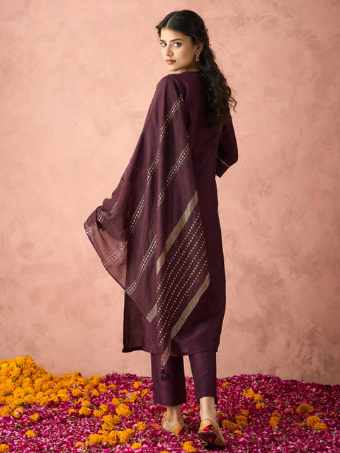 KALINI Floral Yoke Design Sequinned Straight Kurta with Trousers & Dupatta - Image 4