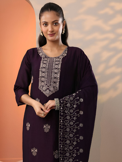 Libas Women Ethnic Motifs Embroidered Regular Kurta & Trouser With Dupatta - Image 6