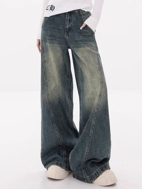 StyleCast Women Wide Leg Fit Mid-Rise Medium Fade Jeans