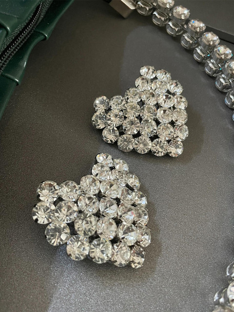 ISHKAARA Rhodium-Plated Crystal Studded Heart Shaped Studs Earrings