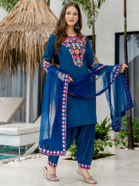 SKYLEE Women Ethnic Motifs Embroidered Regular Thread Work Kurta with Patiala & Dupatta - Image 4