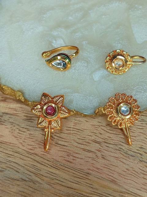 Sangria Women Pack of 4 Silver-Plated Cubic Zirconia Stud Nosepin