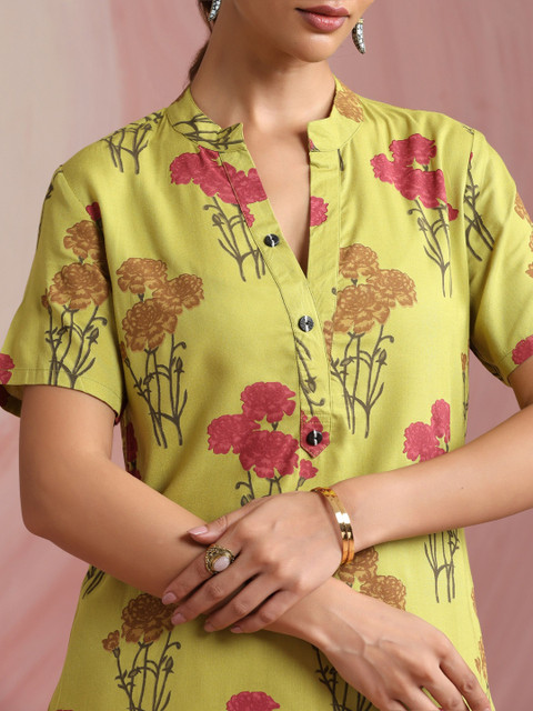 Khushal K Floral Printed Mandarin Collar Pure Cotton Tunic & Trousers - Image 3