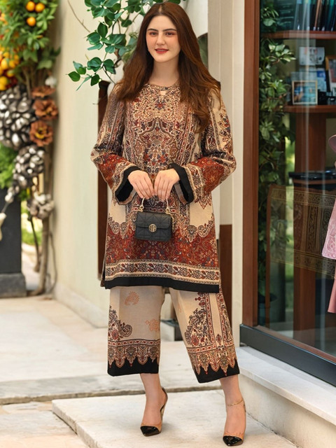 Aaghnya Women Viscose Rayon Printed Regular Kurta with Trousers