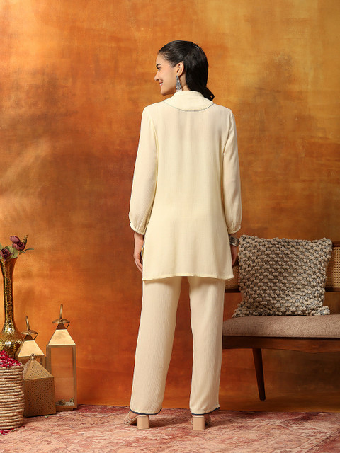 Nayam By Lakshita Floral Embroidered Thread Work Straight Kurta With Trousers - Image 4