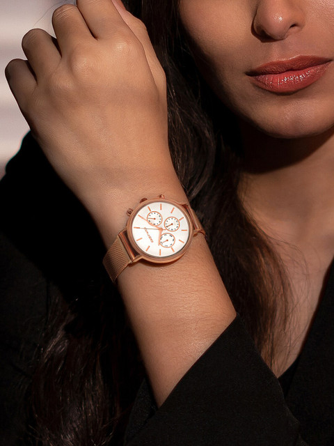 JOKER & WITCH Women Rose Gold-Toned Dial & Rose Gold Bracelet Style Watch AMWW622 - Image 5