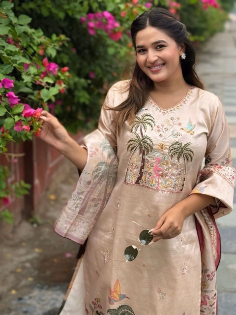 VredeVogel Women Ethnic Motifs Printed Kurta with Trousers & Dupatta