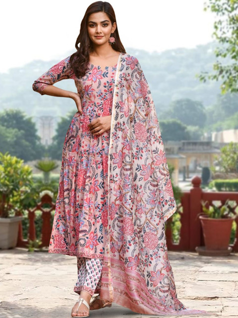 Anouk Rustic Women Floral Printed Regular Kurta with Trousers & With Dupatta