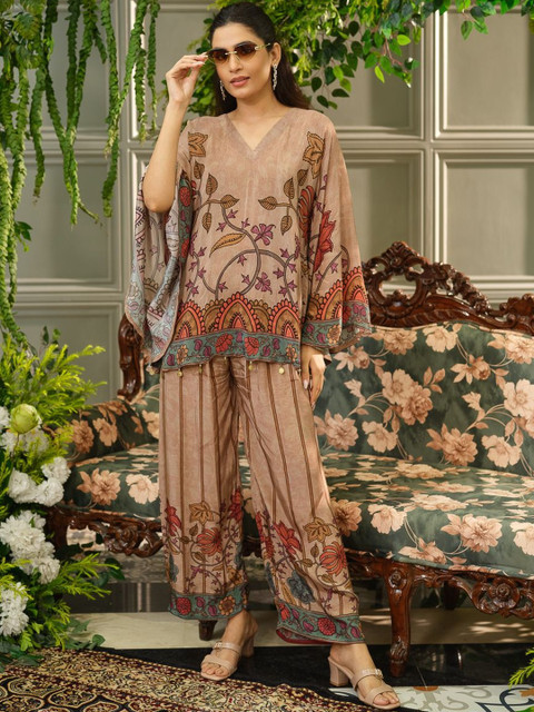 Sangria Women Beige Floral Printed Co-Ord Set - Image 3
