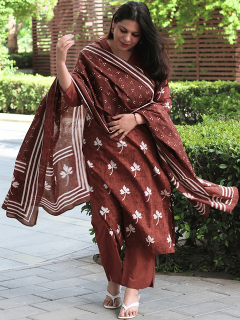 GORGONE Women Ethnic Motifs Printed Regular Kurta with Palazzos & With Dupatta