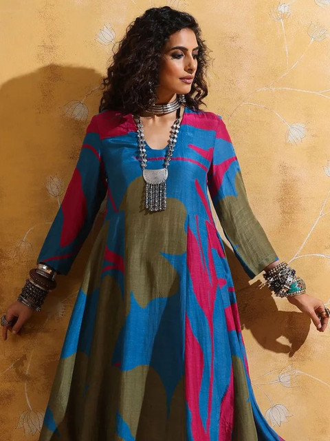 MARQUISA Women Abstract Printed Anarkali Kurta with Trousers