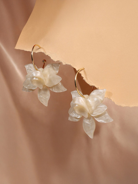 SOHI Silver-Plated The La-Floral Shaped Drop Earrings